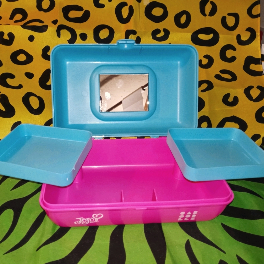 Pretty n petite JoJoba Siwa Caboodle